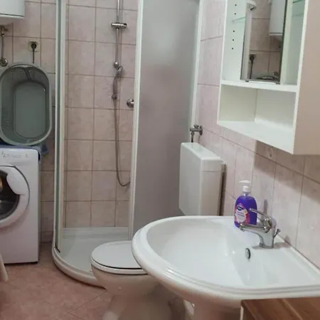 Two Bedroom A2 Apartament Fažana